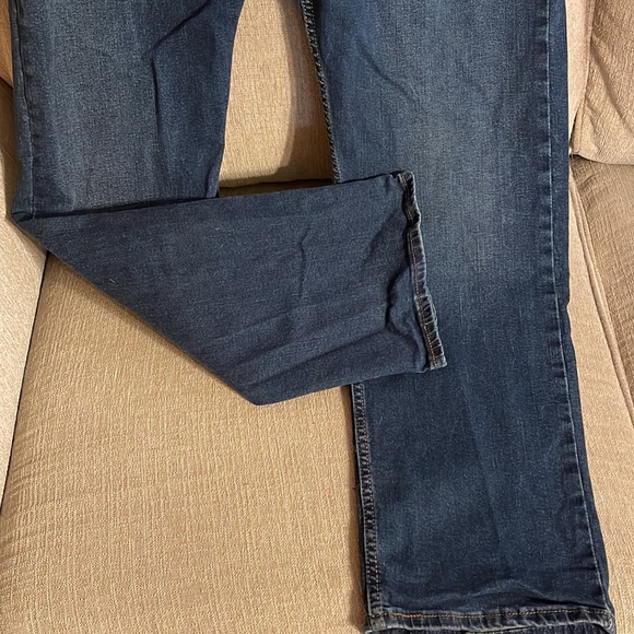 Jeans - Picture 2 of 3